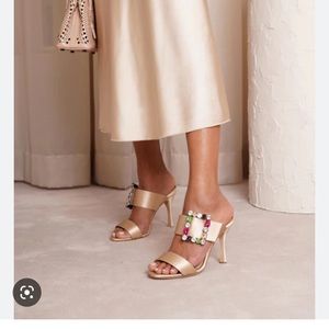 NEW AUTHENTIC Manolo blahnik satin sandals- size 40.5